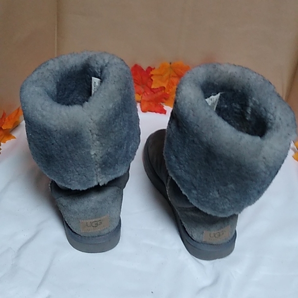 UGG boots sz 9 - Picture 3 of 7